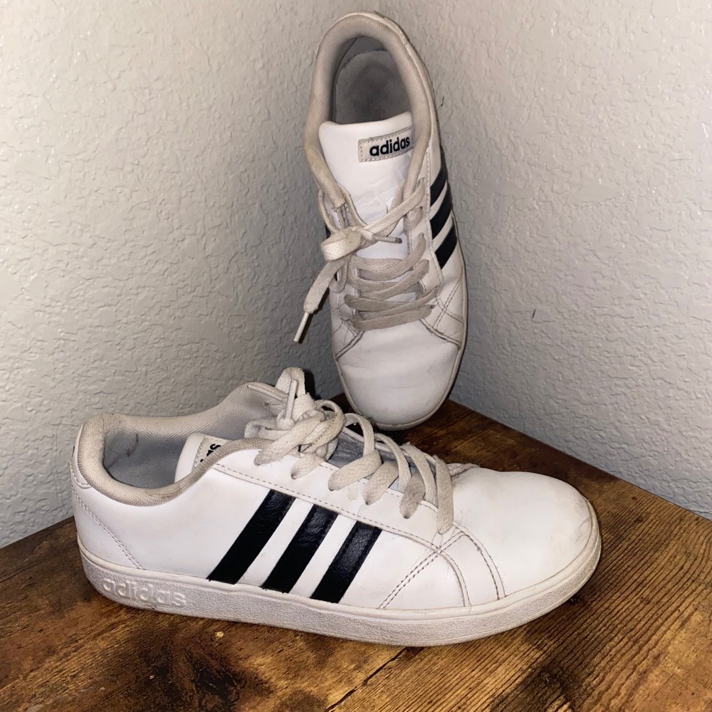 Adidas Grand Court White Black Stripe Sneakers  Women's 6 Casual Tennis Shoes‎